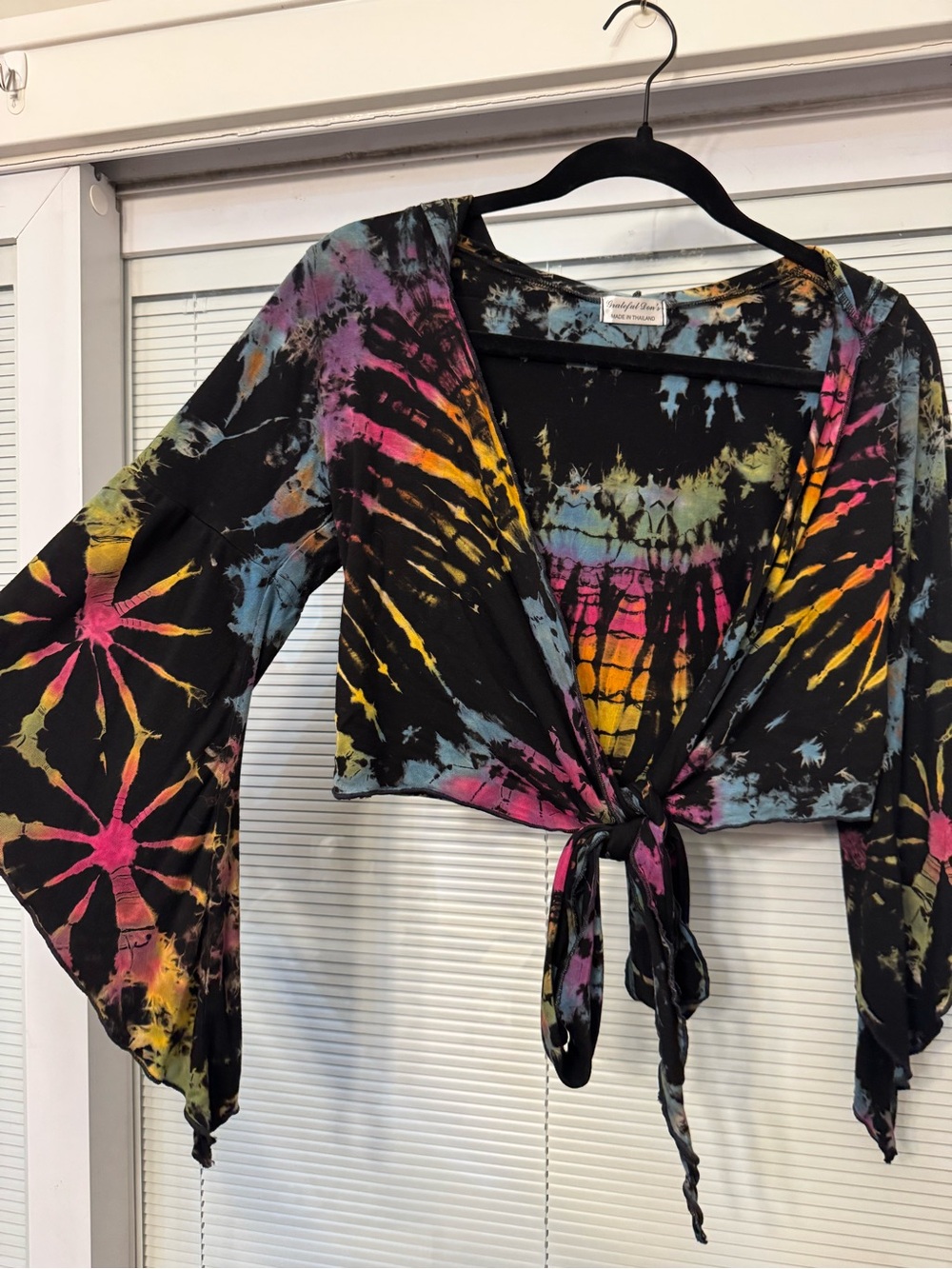 Grateful Don’s Open front hooded long-sleeve crop top in black tie-dye, size med